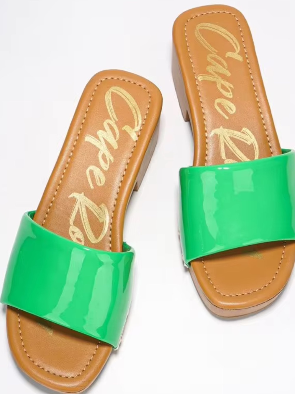 Cape Robbin RODA Green Patent Studded Platform Wedge Sandal Slides Size 7